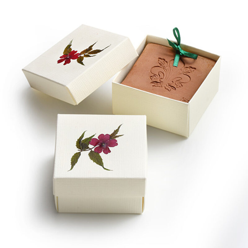 piastrella in cotto - spazi - profumi naturali Firenze